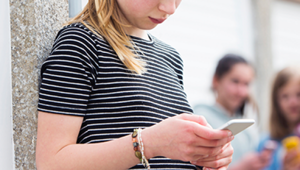 PREVENÇÃO E COMBATE AO BULLYING E CYBERBULLYING